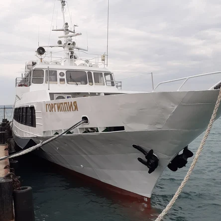 В 14:00 Круиз на полуостров "Большой Утриш"